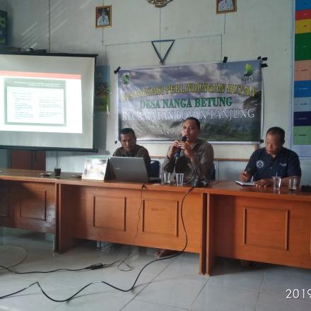 SOSIALISASI KEHUTANAN KPH SELATAN DI LPHD PUNDJUNG BATARA DESA NANGA BETUNG