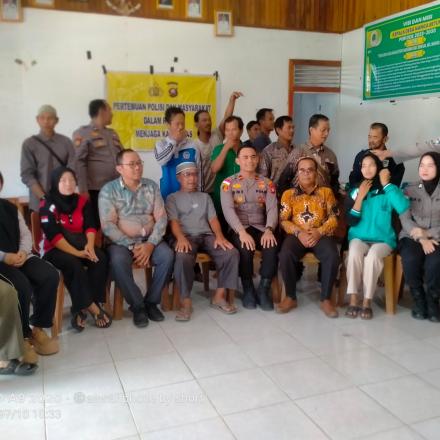 PERTEMUAN POLISI DAN MASYARAKAT DALAM RANGKA MENJAGA KAMTIBMAS